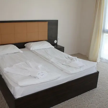 Spacious 2bedroom Sunny Beach