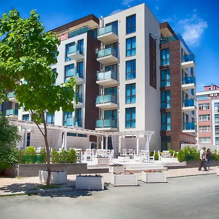 Spacious 2bedroom * Sunny Beach
